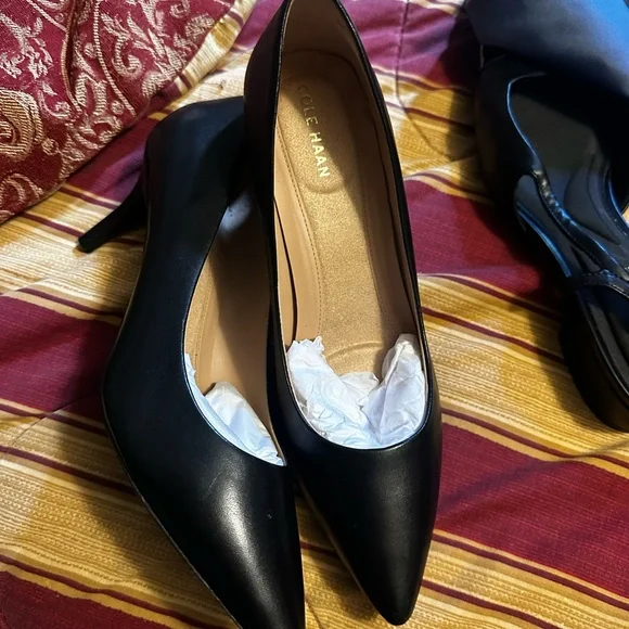 Cole Haan Women's Classic Black Heels - Picture 1 of 6